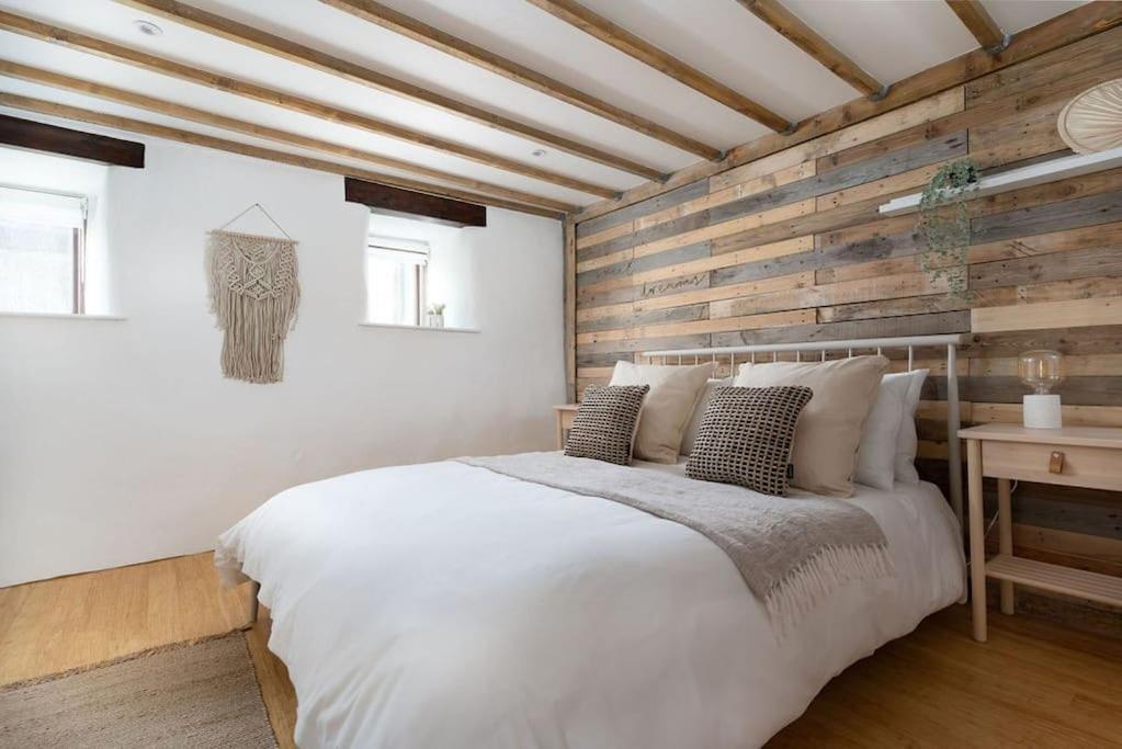 Porthcurno Barns, The Cart Lodge - Cosy Cottage, Walk To Porthcurno Beach, Pedn Vouder & Minack Theatre Penzance Eksteriør billede