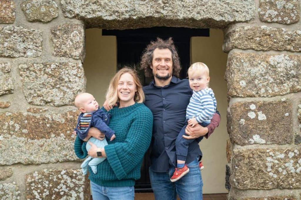 Porthcurno Barns, The Cart Lodge - Cosy Cottage, Walk To Porthcurno Beach, Pedn Vouder & Minack Theatre Penzance Eksteriør billede