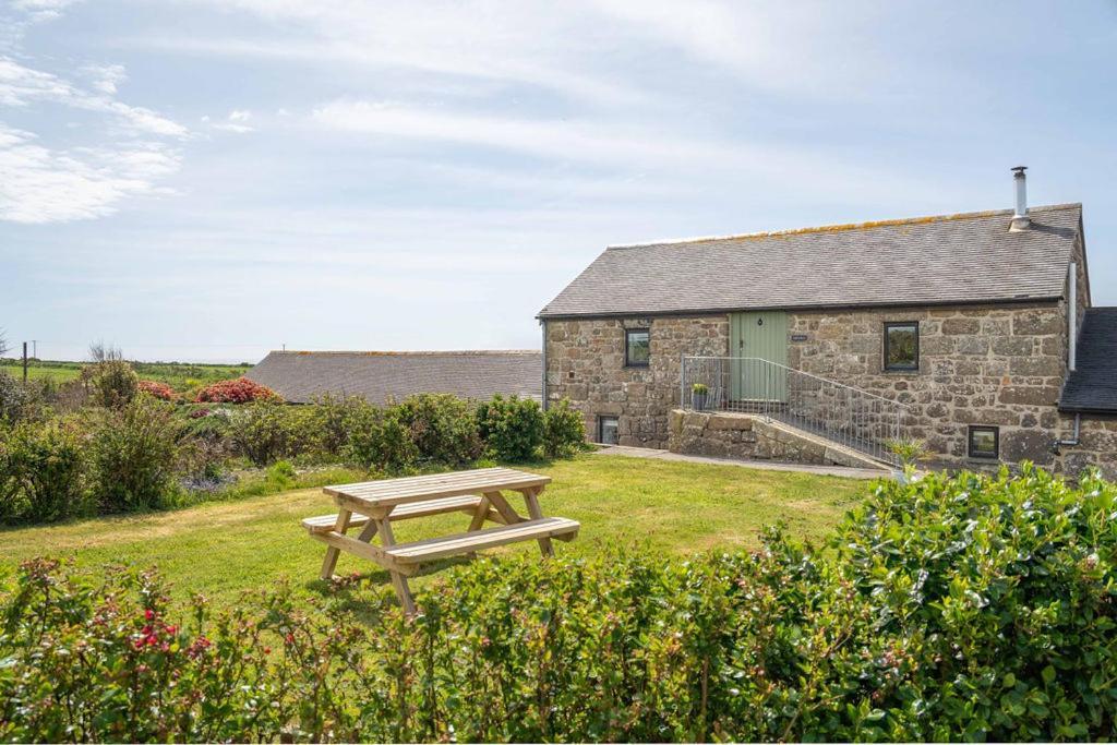 Porthcurno Barns, The Cart Lodge - Cosy Cottage, Walk To Porthcurno Beach, Pedn Vouder & Minack Theatre Penzance Eksteriør billede